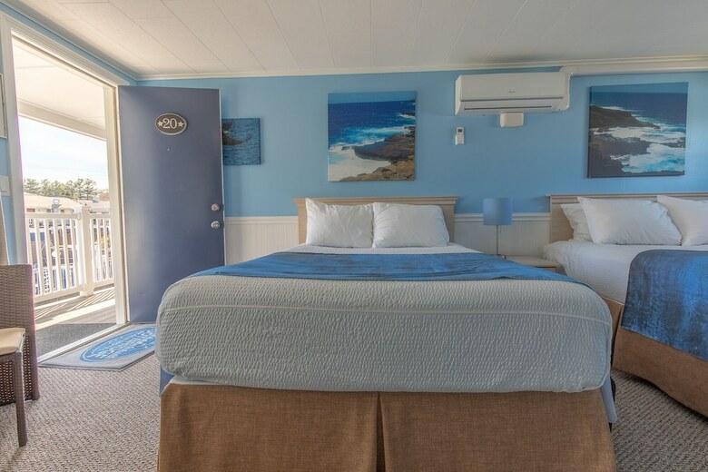 Hotel Footbridge Beach Motel