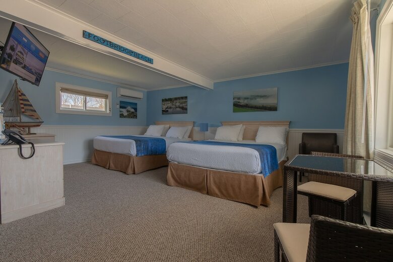 Hotel Footbridge Beach Motel