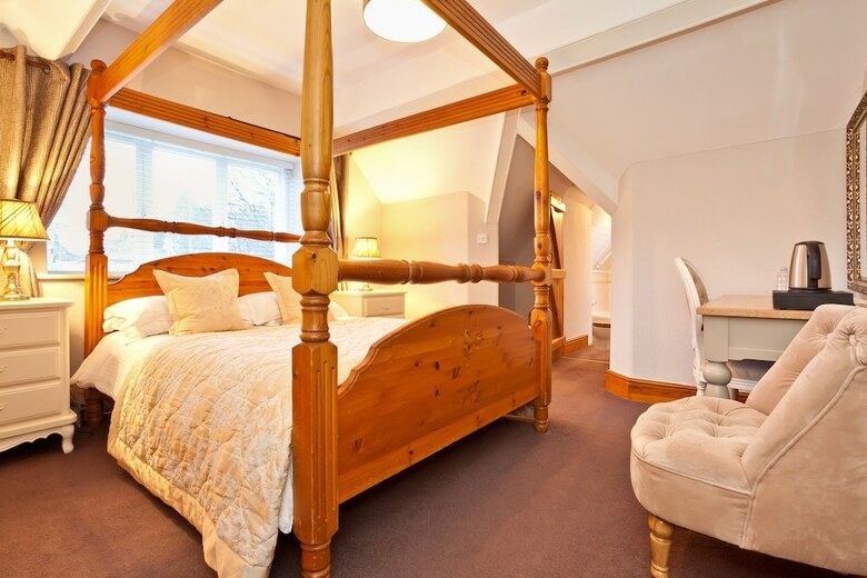 Hotel Chestnuts Guest House (adults Only)