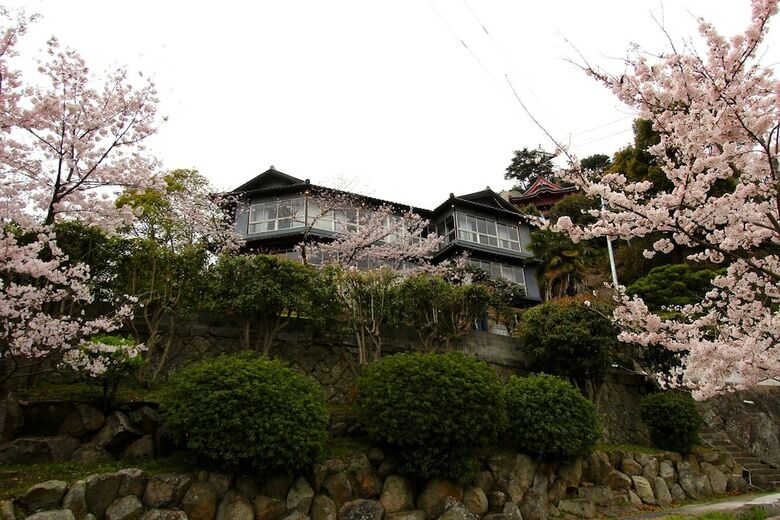 Hostal Onomichi Guest House Miharashi-tei - Hostel