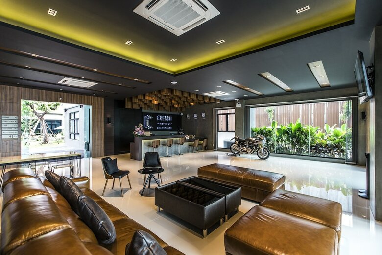 Cresco Hotel Buriram