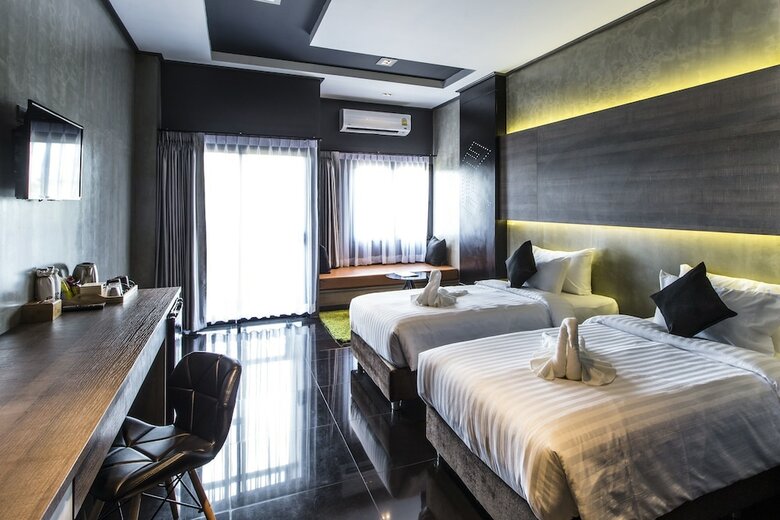 Cresco Hotel Buriram
