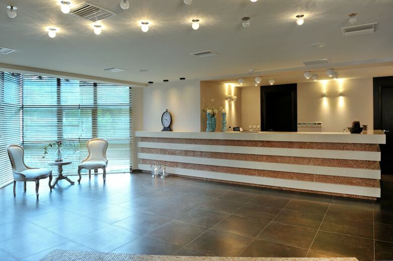 Aparthotel Polyastron Place Hotel & Spa