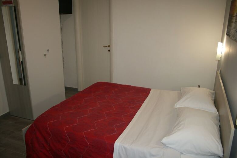 Hotel Coral Rooms