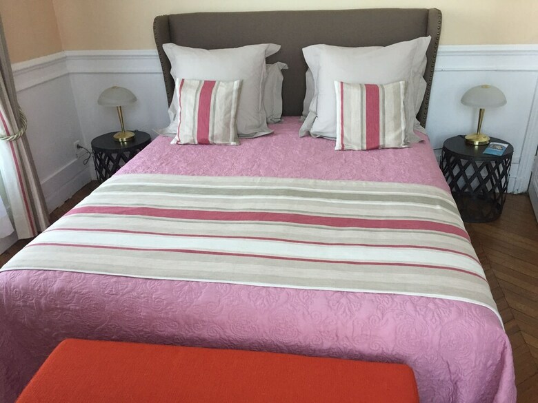 Bed & Breakfast Ch�teau D'avesnes - Le Castelet