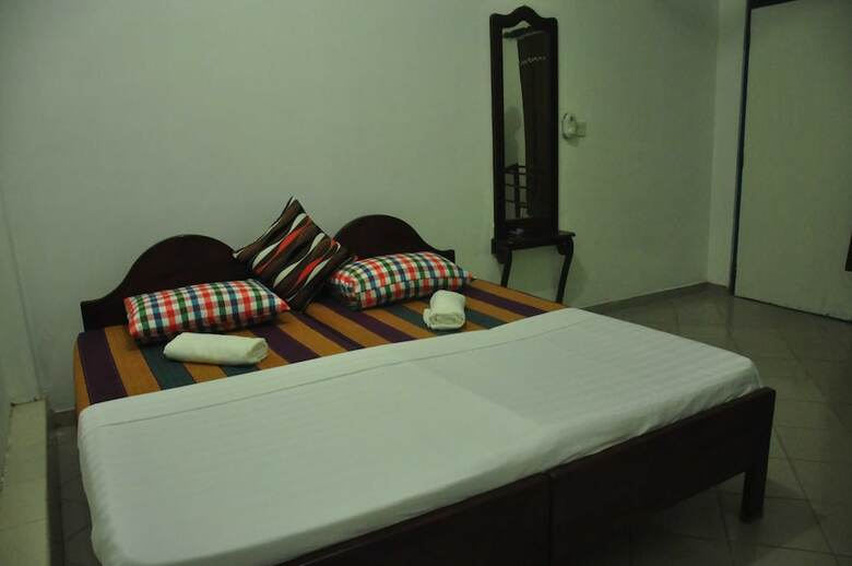 Hotel Crescent Resort