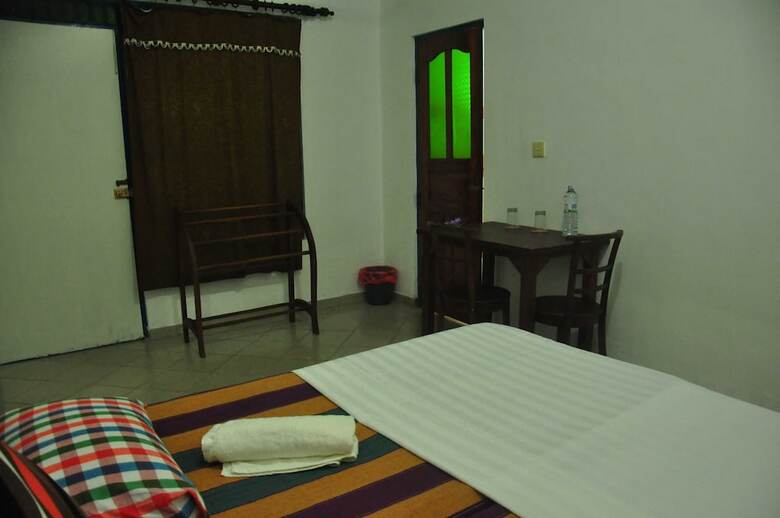 Hotel Crescent Resort