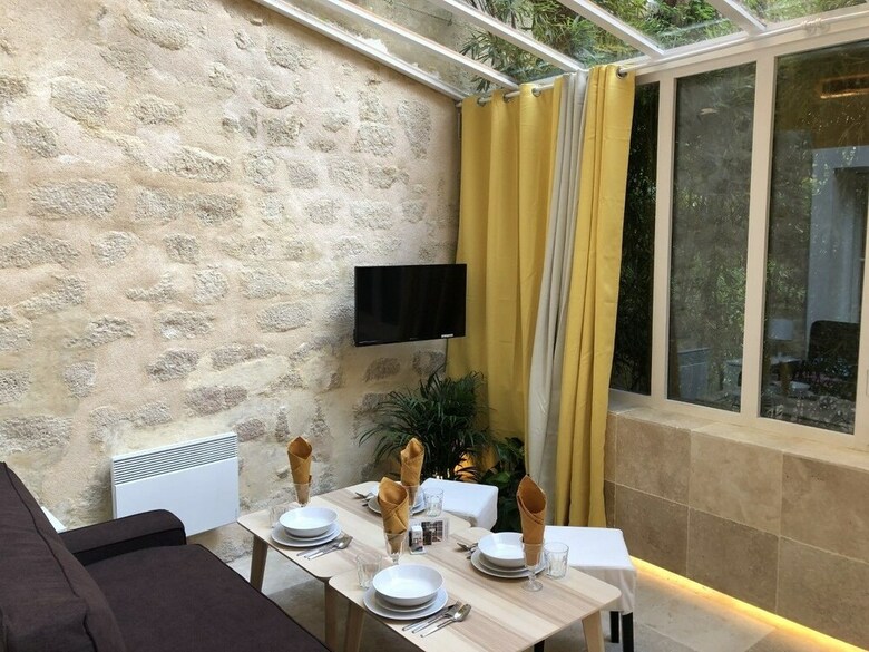 Les Patios Du Marais