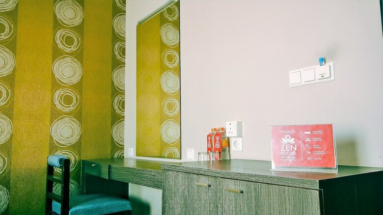 Hotel Zen Rooms Near Pvj