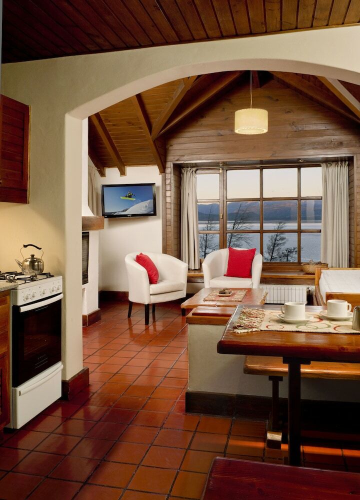 Aparthotel Pailahue Lodge & Caba�as