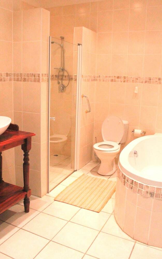 African Aquila Lodge