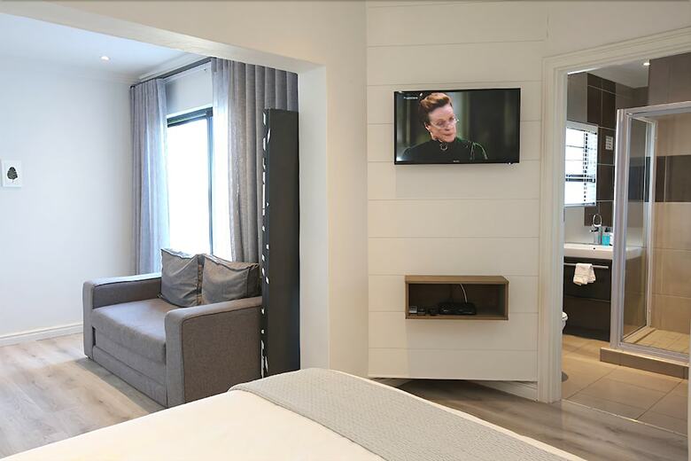 Hotel The Paralian