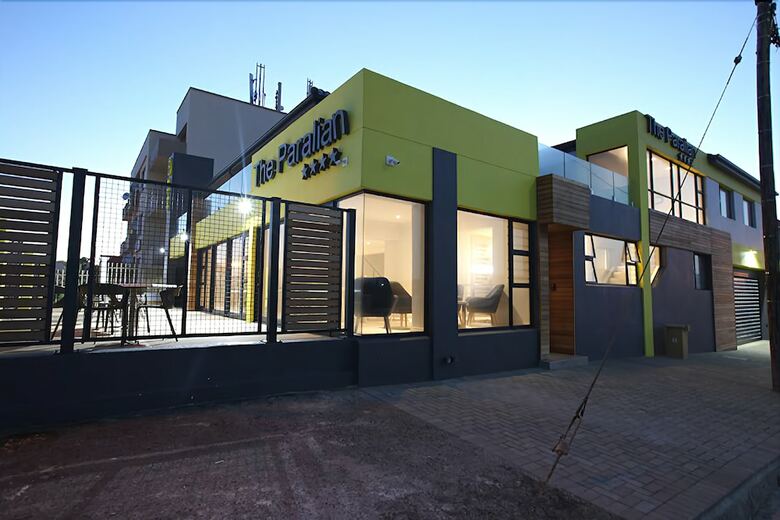Hotel The Paralian