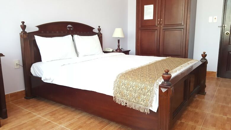 Le Petit Paris Hotel Dalat