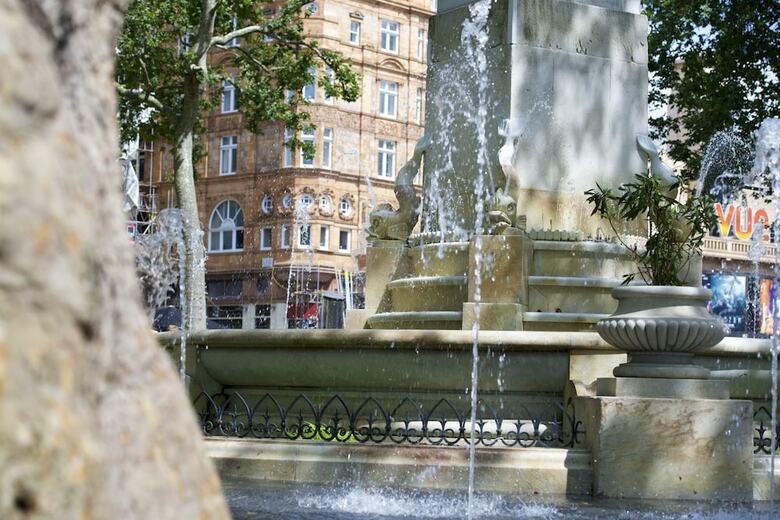 Victory House London Hotel