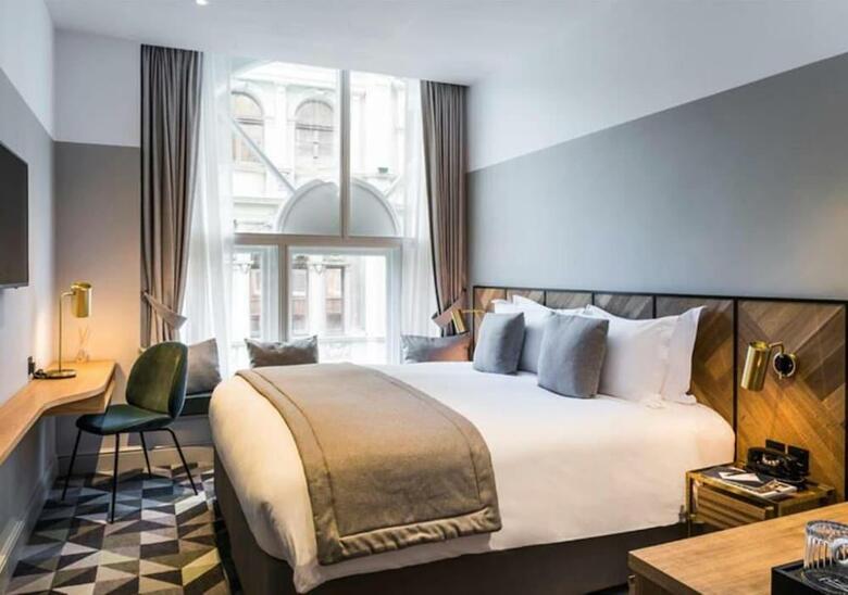 Victory House London Hotel