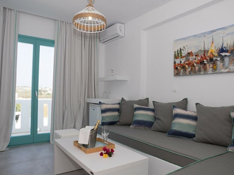 Amaryllis Beach Hotel
