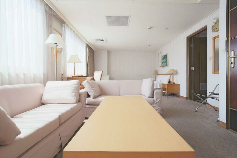 The Koos Hotel