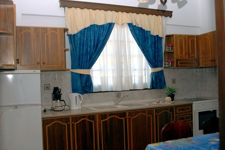 Apartamentos Stegna Ilion