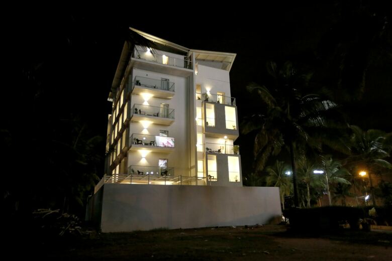 Hotel Shivas Gateway Airport Road