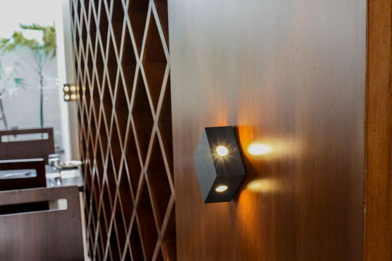 Hotel Shivas Gateway Airport Road