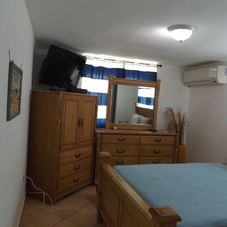 Front Beach Luxury Apartment