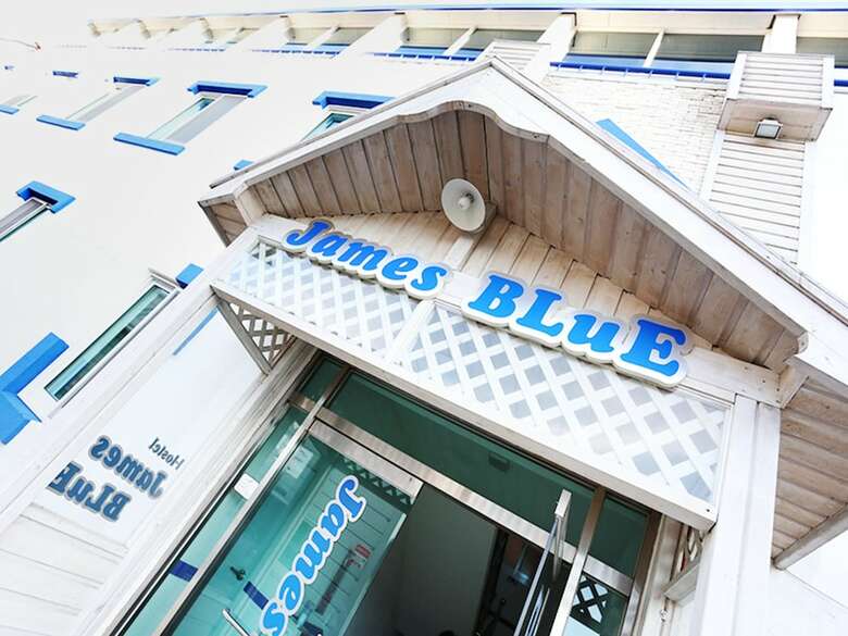 Hotel James Blue Guesthouse - Hostel