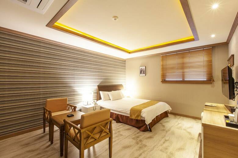 Sahara Hotel