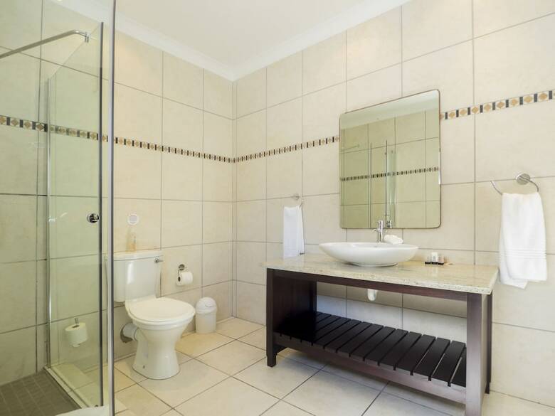 Hotel Shining Waters