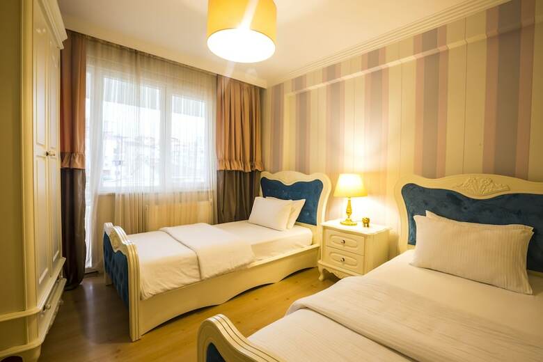 Real King Residence Hotel