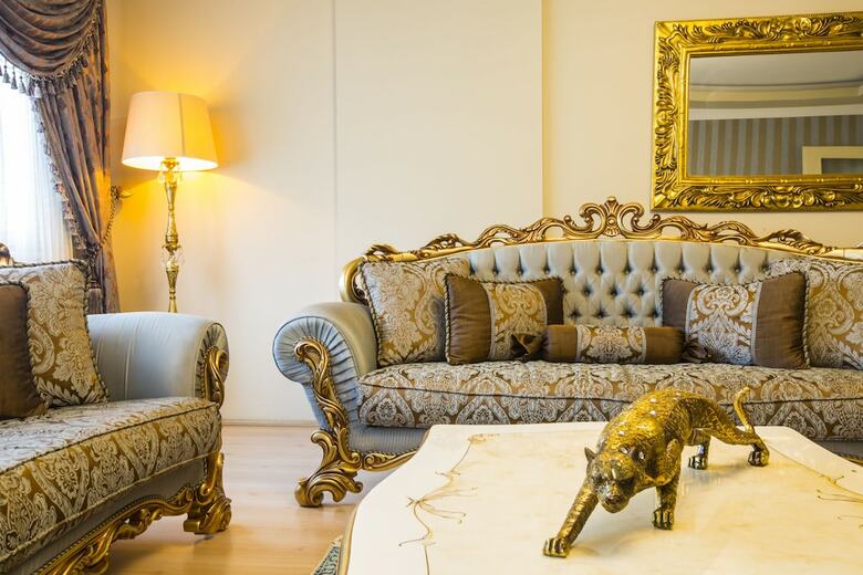 Real King Residence Hotel