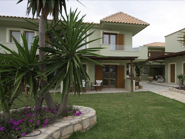 Apartamentos Agnanti Suites