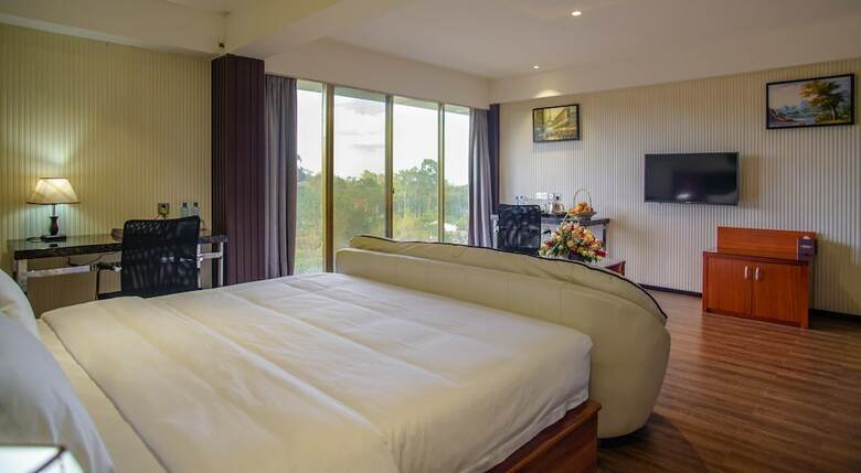 Swiss Lenana Mount Hotel