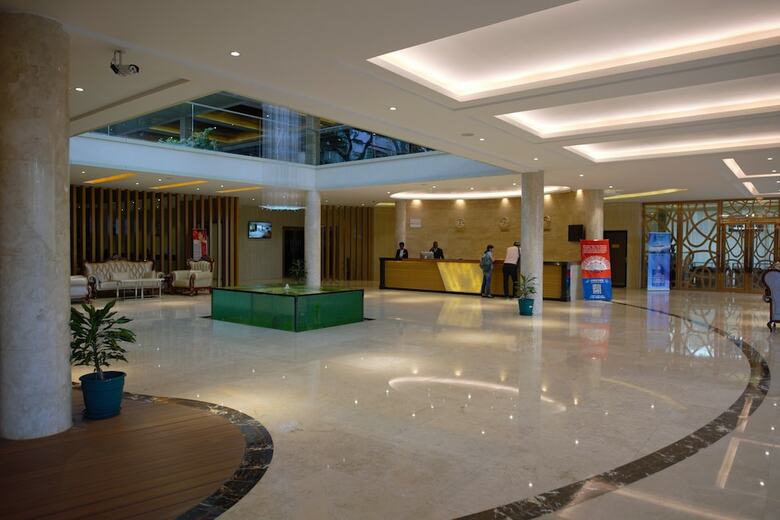 Swiss Lenana Mount Hotel