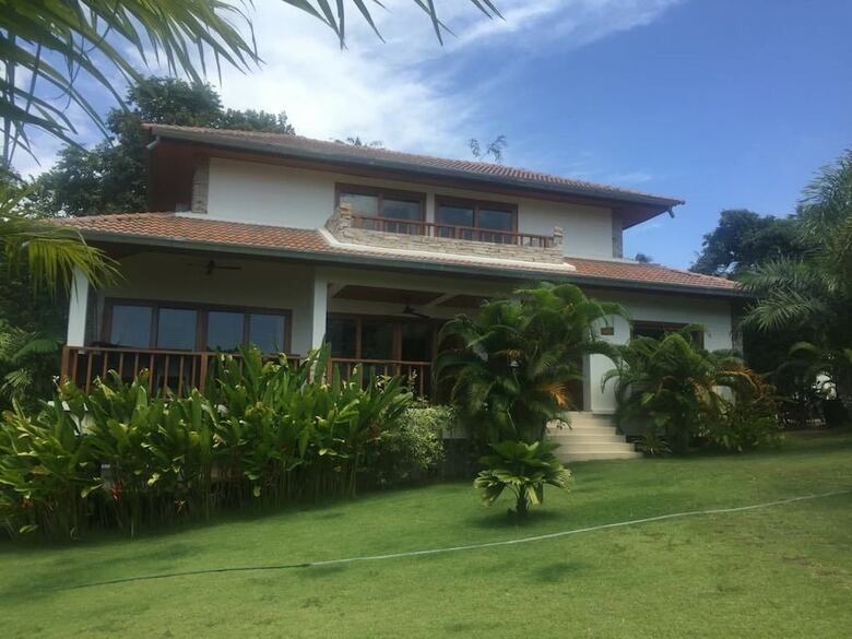Villa Blue Hill Residence