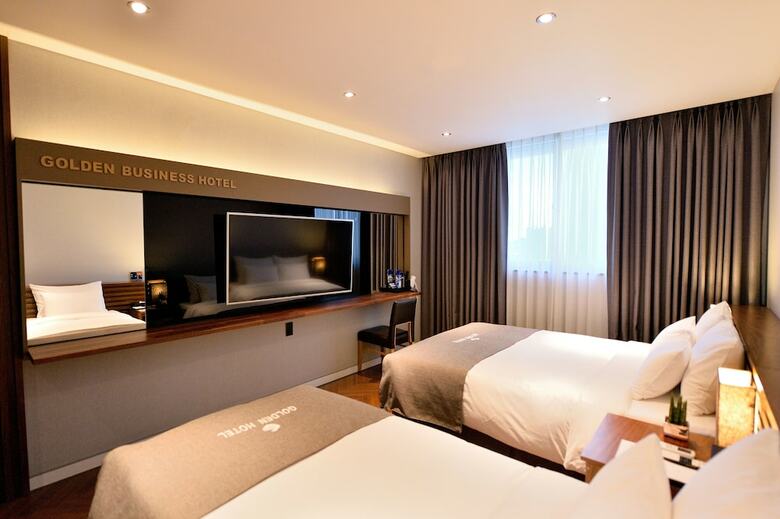 Golden Business Hotel