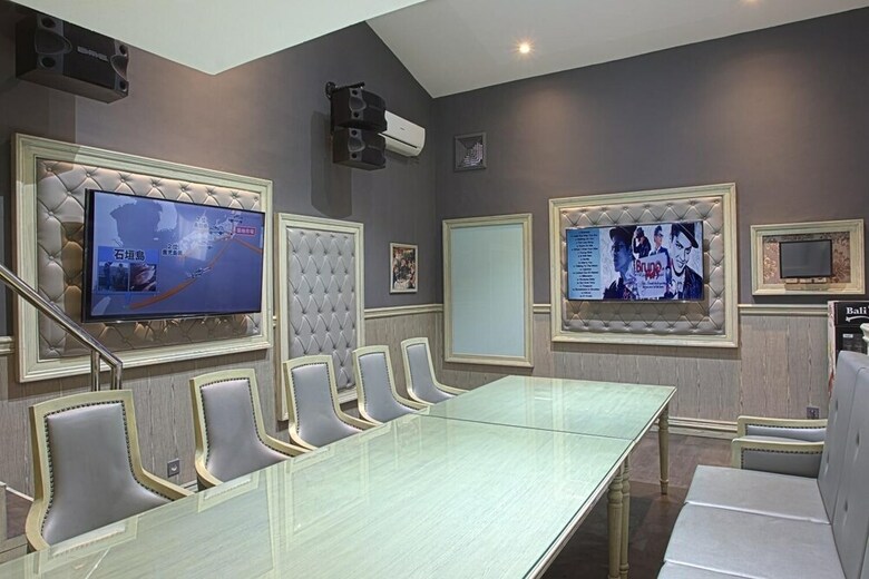 Hotel Fuxion Inn