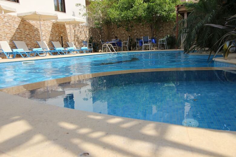 Apartamentos Prinos Resort