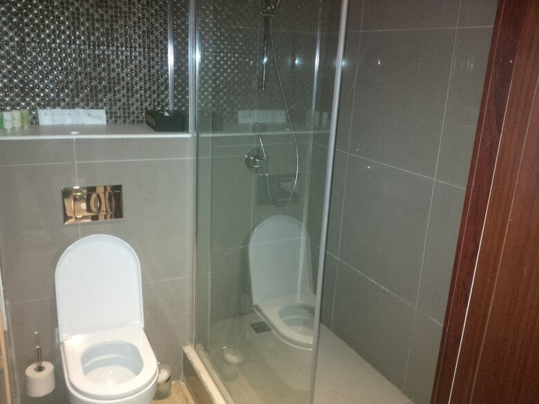 Pearlwort Hotel And Suites