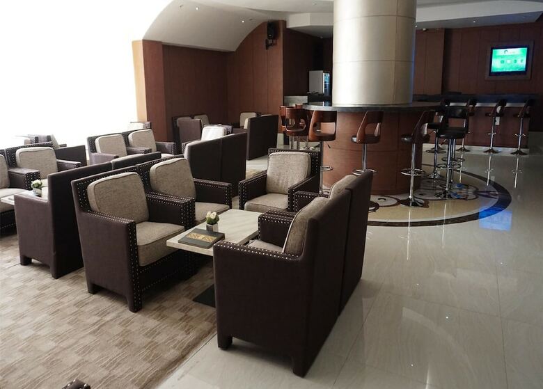 Pearlwort Hotel And Suites