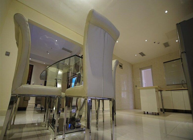 Pearlwort Hotel And Suites