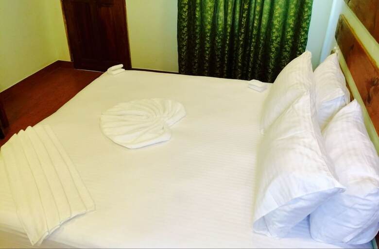 Hotel Reyva Inn