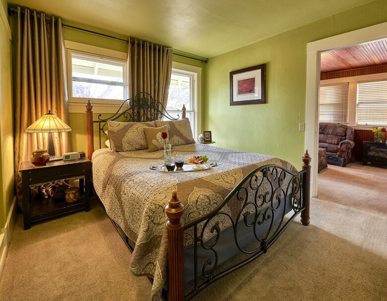 Avenue Hotel Bed & Breakfast