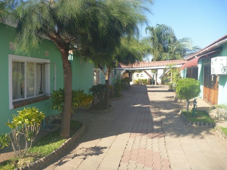 Posada Sunset Junction Lodges & Tours