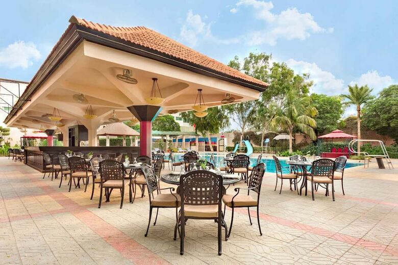 Ramada Plaza By Wyndham Karachi Airport Hotel