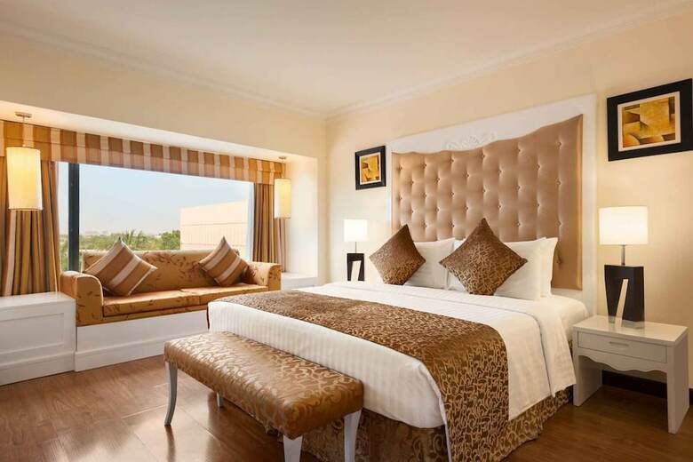 Ramada Plaza By Wyndham Karachi Airport Hotel