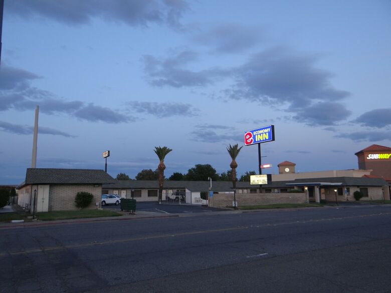 Motel Economy Inn Corning