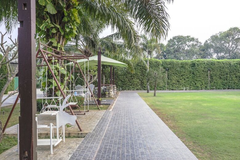 Hotel Capital O 727 Be One Resort