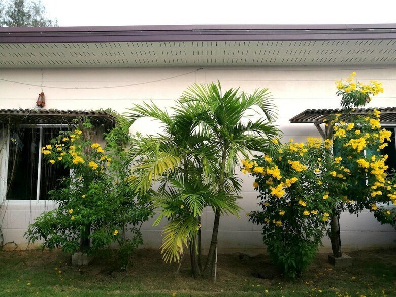 Hotel On Green Resort