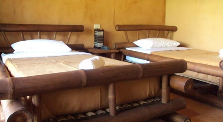 Hotel Akha River House